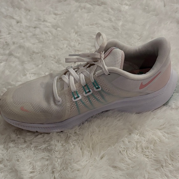 Women's White and Pink Nike Athletic Running Sneakers - Picture 5 of 9